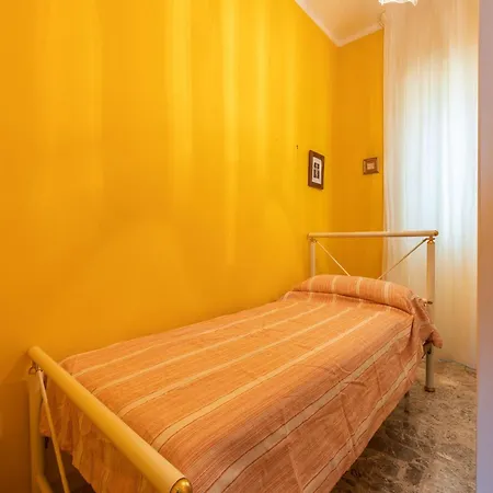 Ariosto In Apartment *